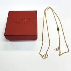 【さち様専用】Valentino Vロゴ ネックレスのサムネイル
