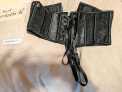 SHEIN　コルセットのサムネイル