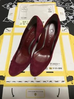 【はっち様専用】ダイアナ ボルドーパンプスのサムネイル