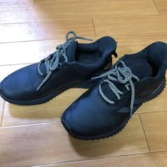 スニーカー　アディダス　ブラック　21センチのサムネイル