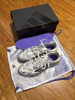 adidas サッカーシューズ サイン入りスパイク | Shop at Mercari from