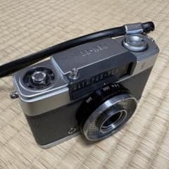 【赤ベロOK/モルト交換済】OLYMPUS PEN EES ハーフサイズカメラ 赤ベロOK/モルト交換済】OLYMPUS PEN EES ハーフサイズカメラ - メルカリ