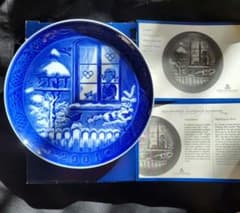 ロイヤルコペンハーゲン2001年イヤープレートのサムネイル