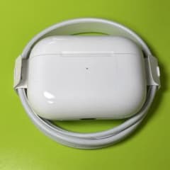 綺麗】Apple AirPods Pro 第2世代 ライトニング 充電ケース - メルカリ