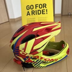 値下げ中‼️CRATONI ジュニアヘルメット レッド/イエローのサムネイル