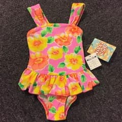 新品！水着 95 〜 100 女の子 ワンピースのサムネイル