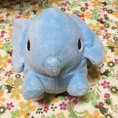 ぞうのぬいぐるみのサムネイル