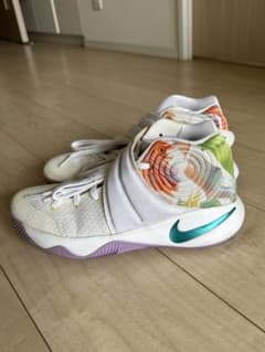 NIKE カイリー2 イースターカラーのサムネイル