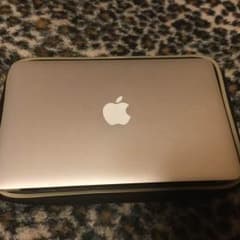 macbook air 2013 美品 充電回数32回のサムネイル