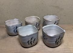 骨董 大昔の酒津焼　深向付５客　 夜噺の茶事に 明治の？ 骨董 大昔の酒津焼 深向付5客 夜噺の茶事に 明治の？ - メルカリ