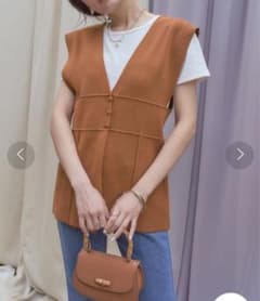 titivate 深Vネックデザインニットベストのサムネイル