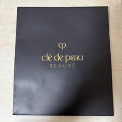 clé de peau BEAUTÉ ショップ袋のサムネイル