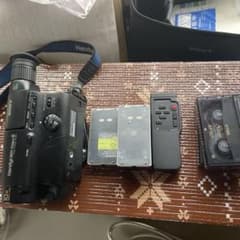 SONY CCD-TR250 8mmビデオカメラ ハンディカム video8 楽天市場】ハンディカム ソニー CCD-TR250PK 8mmビデオカメラ(8mm