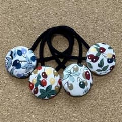 くるみボタンのヘアゴム 329 リバティ - メルカリ