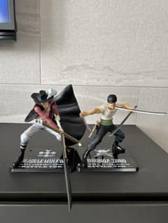 ワンピース ロロノア・ゾロ ジュラキュール・ミホーク フィギュアのサムネイル