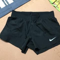 再値下げ　NIKE ナイキ ランニングパンツ　ランパンのサムネイル