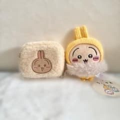 ちいかわ カラビナつきもこもこポーチ パジャママスコット うさぎのサムネイル