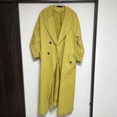 美品　ATELIER SIX トレンチコート イエロのサムネイル