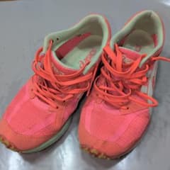 【値下げ】ASICS TARTHERZEAL 5 22.5cmのサムネイル