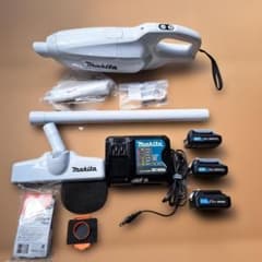 マキタ充電式クリーナー(ハンディ掃除機)CL107FD充電器バッテリー3個