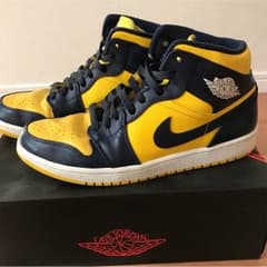 AIR JORDAN 1 MID 28.5のサムネイル