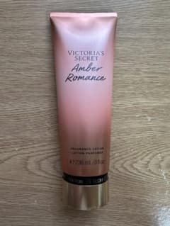 限定値下げ中！！Victoria's Secret Amber Romanceのサムネイル