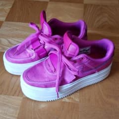 NIKE VANDAL 2K　ナイキバンダル厚底ピンクのサムネイル