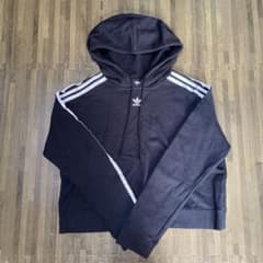 adidas パーカーのサムネイル