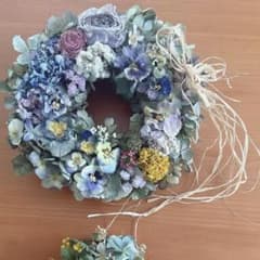 シャービーな紫陽花とビオラのドライフラワーリースとswag❁⃘*.゜のサムネイル