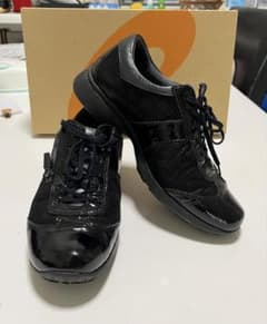 アッシクスPedala 23cm2Eブラックコンフォートレザースニーカージッパーのサムネイル