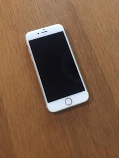 ジャンク！iPhone 6 Gold 32 GB SIMフリーのサムネイル