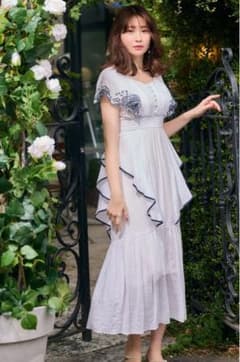 Cutwork Embroidery Angel Sleeve Dressのサムネイル