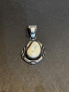 インディアンジュエリーsterling silver ホワイトバッファローのサムネイル