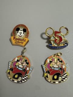 【まとめ売りのみ】東京ディズニーリゾート ピンバッジ 4点セットのサムネイル