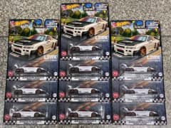 ホットウィール ブールバード LB-ER34 スーパーシルエット スカイラインのサムネイル