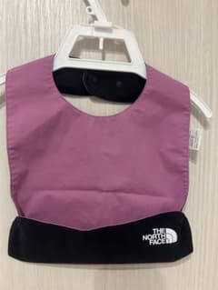 THE NORTH FACE お食事エプロン ピンク/黒のサムネイル