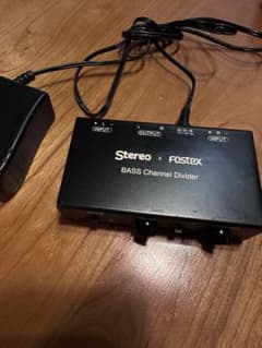 Fostex Stereo BASS Channel Divider 本体　電源のサムネイル