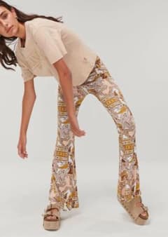 GHANDA CLOTHINGのサムネイル