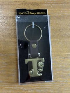 ディズニーリゾート　イニシャルキーホルダー　　Tのサムネイル