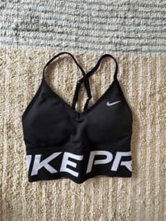 Nike pro スポーツブラ Sサイズのサムネイル