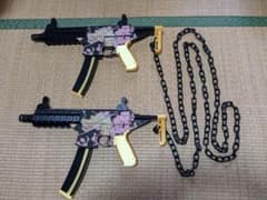 ブルーアーカイブ　コスプレ　美甘ネル　武器　銃　ツイン・ドラゴン ブルーアーカイブ コスプレ 美甘ネル 武器 銃 ツイン・ドラゴン - メルカリ