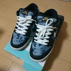 NIKE SB DUNK LOW × FAST TIMESのサムネイル
