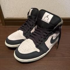 NIKE ジョーダン1 MID SEのサムネイル