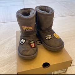876511 専用UGG グレー パッチ付きブーツ 11のサムネイル