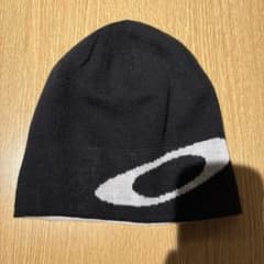 オークリービーニー　ブラックのサムネイル