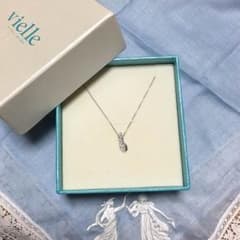 新品☆定価１万程。ヴィエール  vielle ネックレスのサムネイル