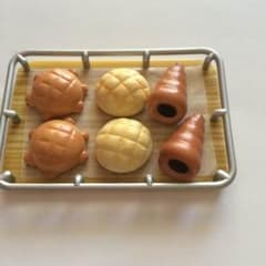 ミニチュア 菓子パンのサムネイル