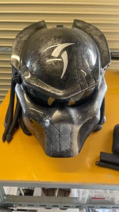 REZZER Predator Wolf ヘルメットのサムネイル