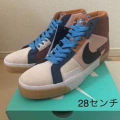 時間限定値下げ！NIKE ブレーザー ミッド プレミアム　モザイクのサムネイル