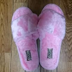 再出品！ピンクファーサンダル！のサムネイル